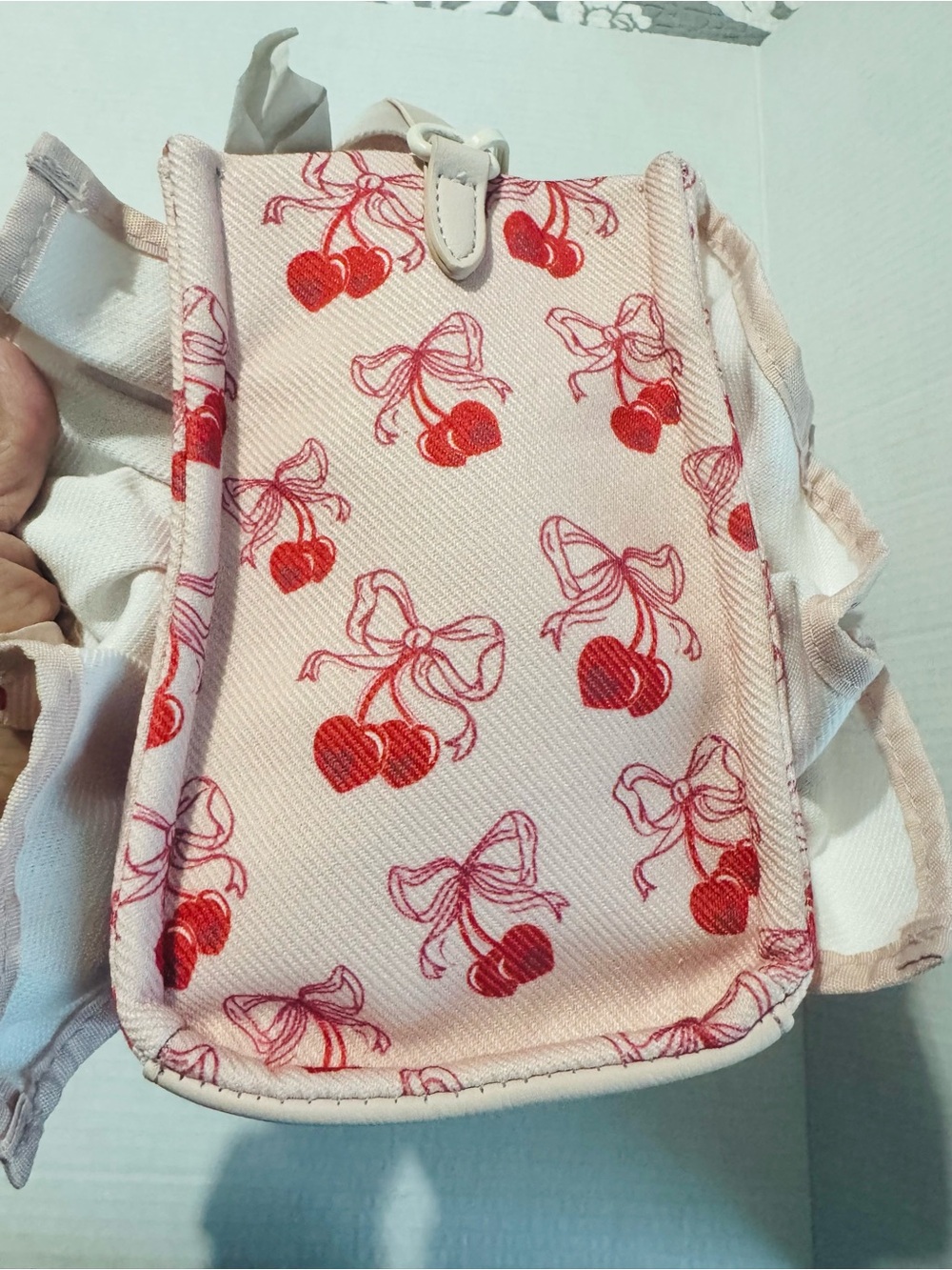 Betsey Johnson LB Ruffle cherry canvas tote BNWT - Picture 11 of 11